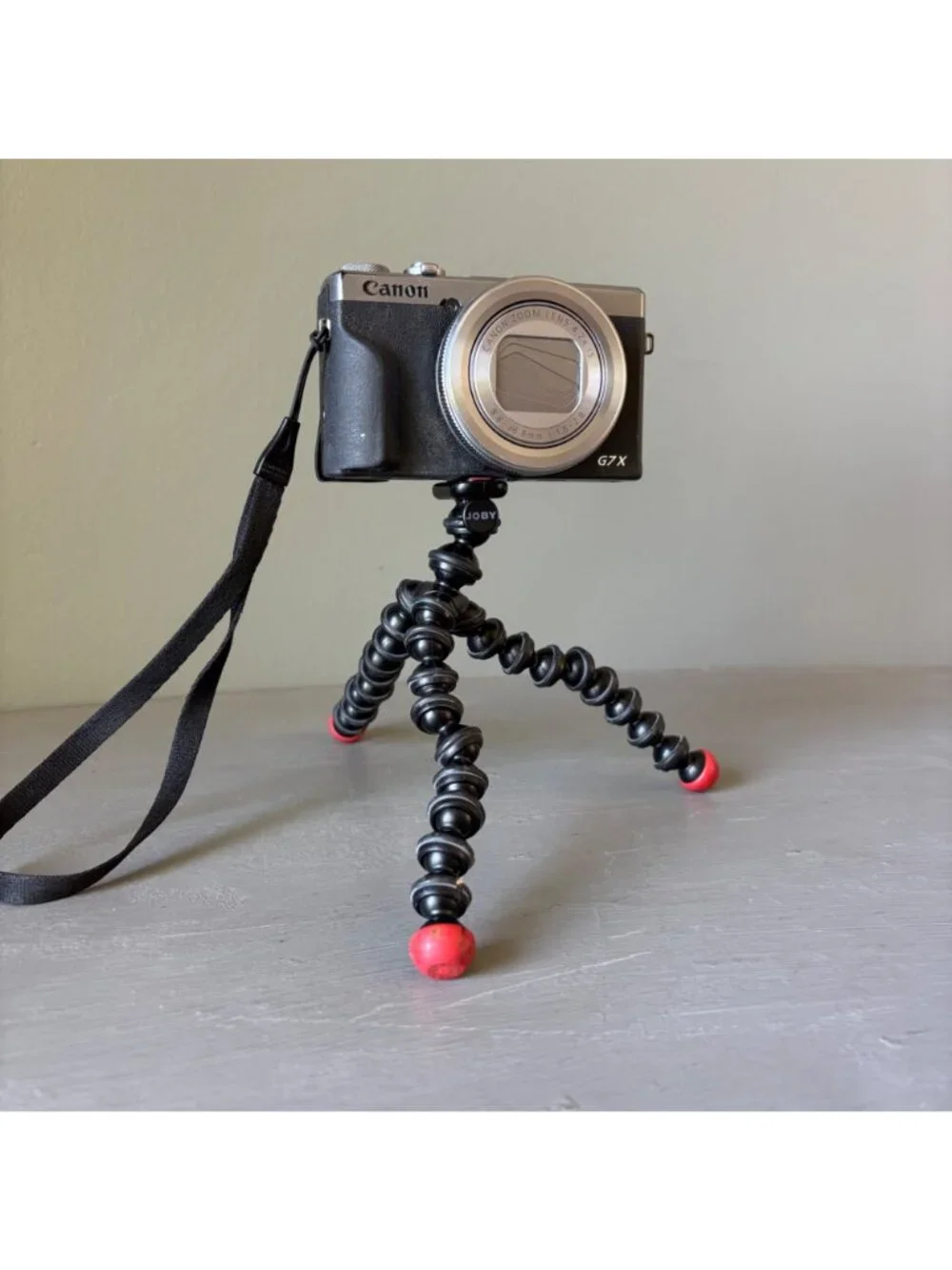 Joby GorillaPod Magnetic Mini Flexible Tripod Compact & Portable for Vlogging